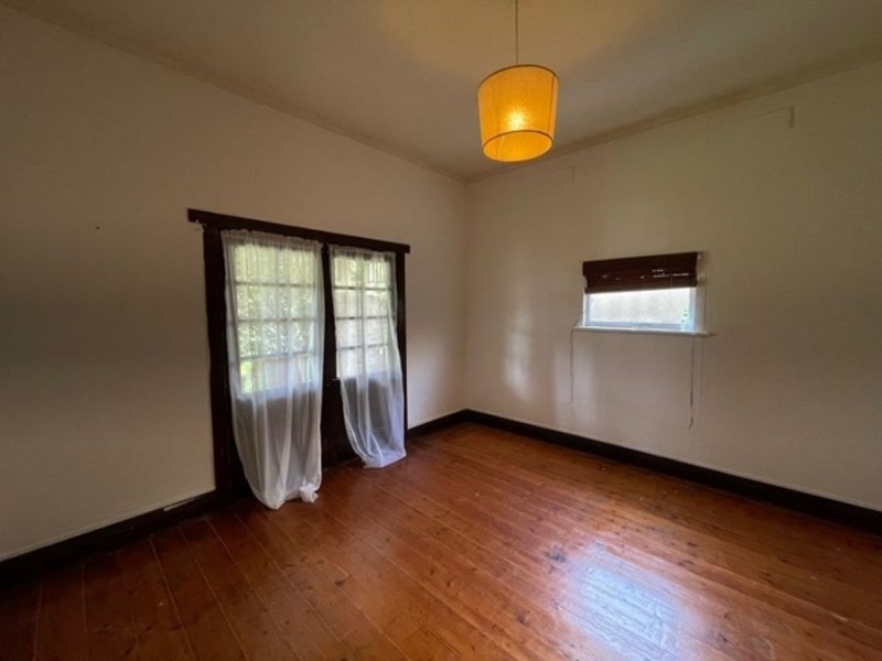 7 Larnoo Avenue, Brunswick West VIC 3055