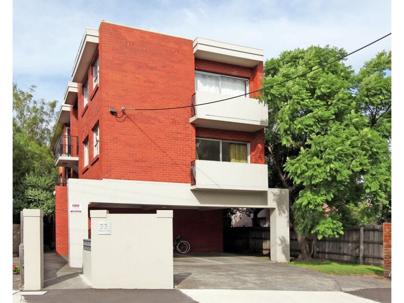 2/33 Staley Street, Brunswick VIC 3056