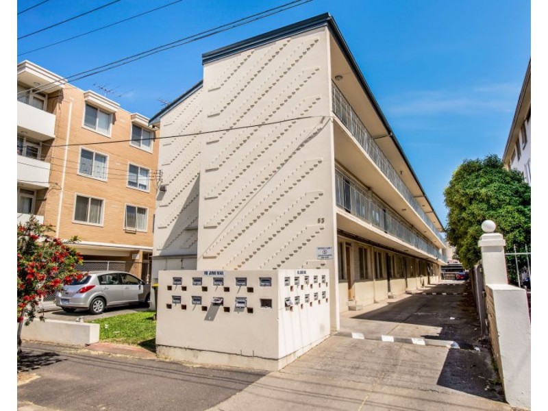 15/53 Decarle Street, Brunswick VIC 3056