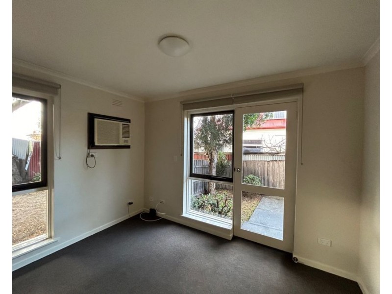 4/13 Baxter Street, Coburg VIC 3058