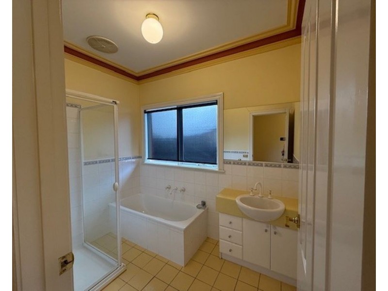 9 Hennessy Street, Brunswick VIC 3056