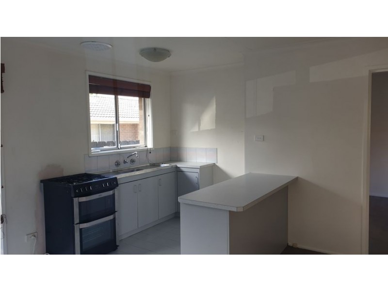 1/10 Fitzgibbon Avenue, Brunswick West VIC 3055