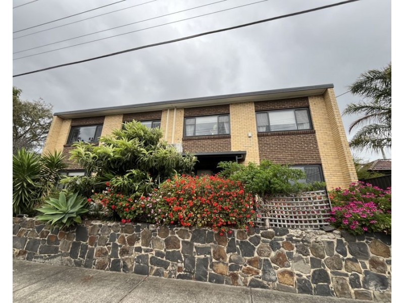 2/96A Stewart Street, Brunswick VIC 3056