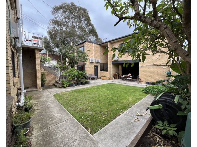 2/96A Stewart Street, Brunswick VIC 3056