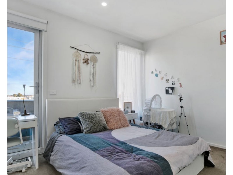 2/222 Keilor Road, Essendon VIC 3040