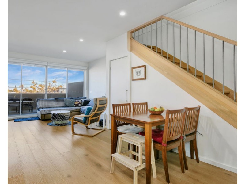 2/222 Keilor Road, Essendon VIC 3040
