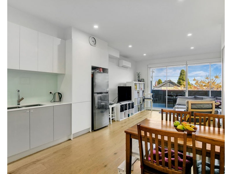 2/222 Keilor Road, Essendon VIC 3040