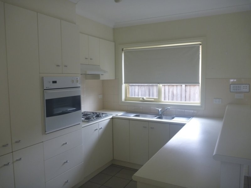 2/244 Melrose Drive, Tullamarine VIC 3043