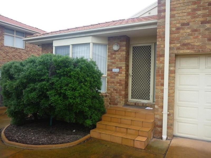 2/244 Melrose Drive, Tullamarine VIC 3043