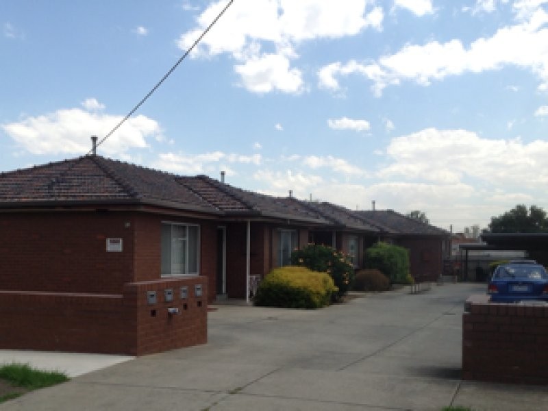 2/33 Hazel Grove, Pascoe Vale VIC 3044