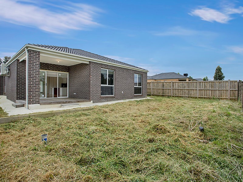 33 Fairhaven Avenue, Beveridge VIC 3753