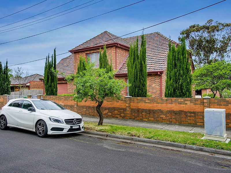 12 Collier Place, Strathmore Heights VIC 3041