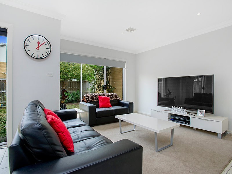 4 Brentwood Place, Roxburgh Park VIC 3064