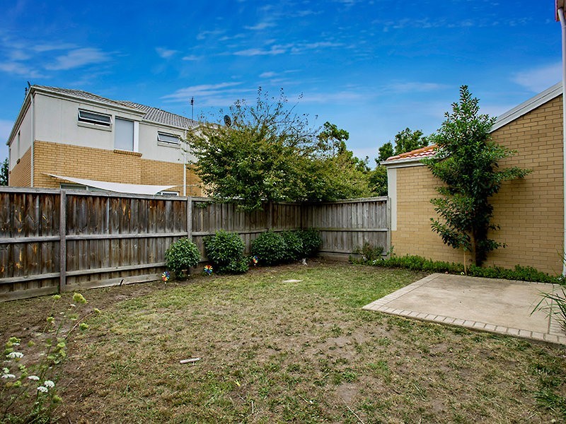 4 Brentwood Place, Roxburgh Park VIC 3064