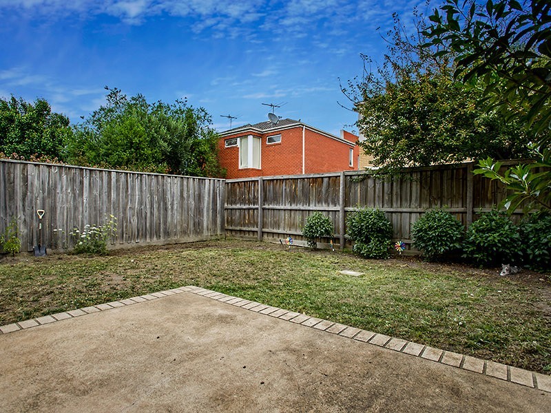 4 Brentwood Place, Roxburgh Park VIC 3064