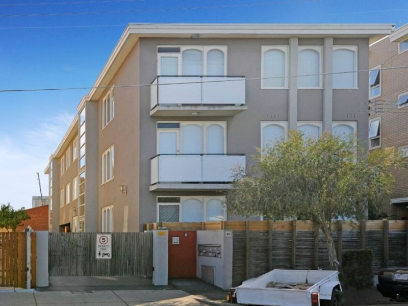 9/49 Decarle Street, Brunswick VIC 3056