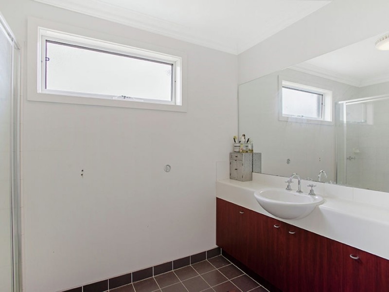 4 Brentwood Place, Roxburgh Park VIC 3064