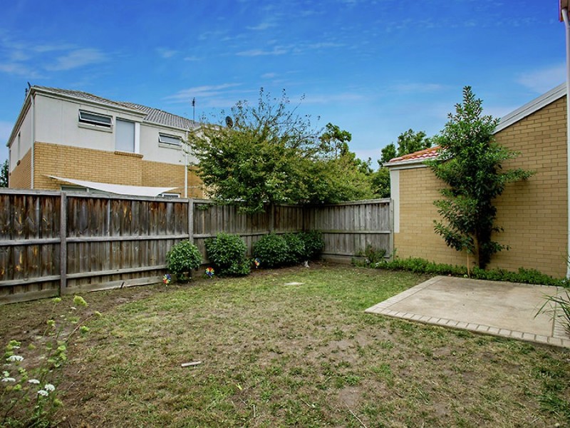 4 Brentwood Place, Roxburgh Park VIC 3064