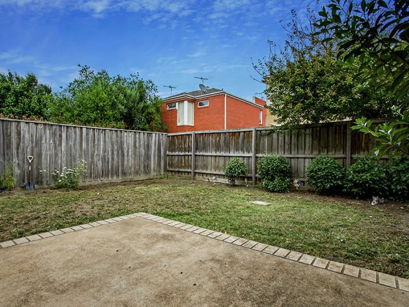 4 Brentwood Place, Roxburgh Park VIC 3064