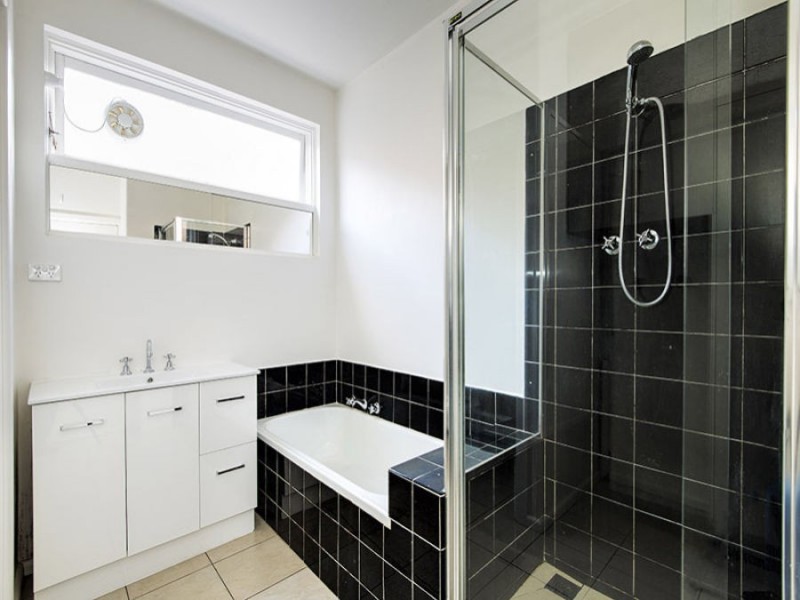 11/12 Fletcher Street, Essendon VIC 3040