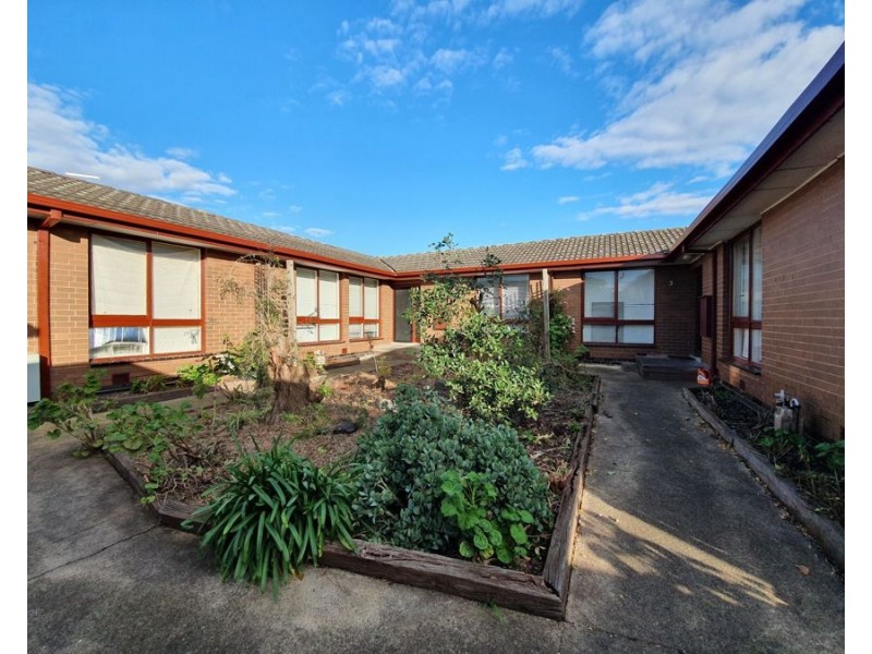 2/39 Saunders Street, Coburg VIC 3058