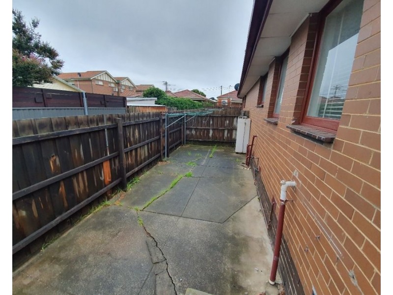 2/39 Saunders Street, Coburg VIC 3058