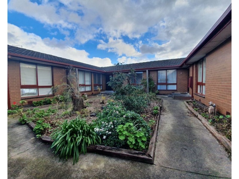 2/39 Saunders Street, Coburg VIC 3058