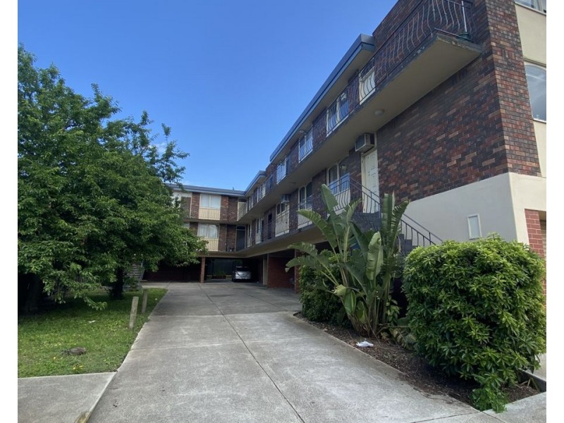 1/9 Austin Terrace, Brunswick VIC 3056