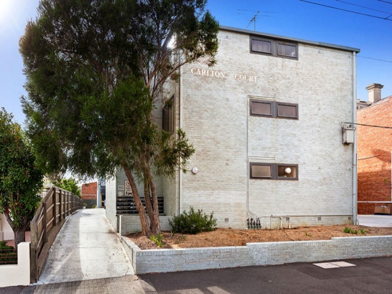18/912 Drummond Street, Carlton North VIC 3054