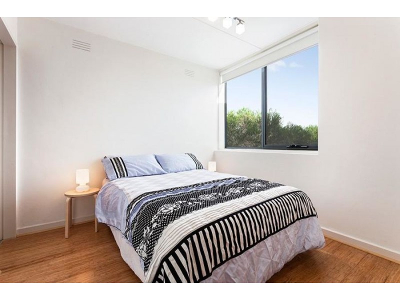 18/912 Drummond Street, Carlton North VIC 3054