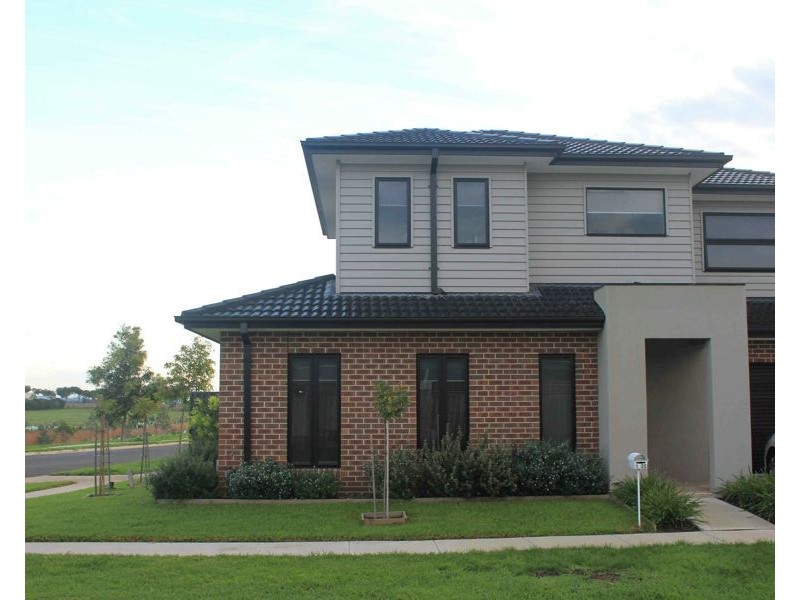 1/30 Billabong Crescent, Tarneit VIC 3029