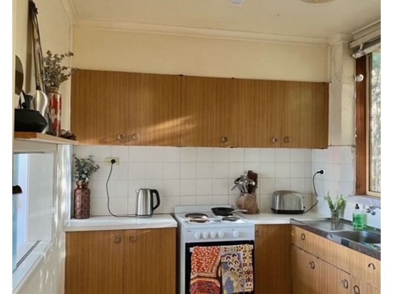 15/11 Passfield Street, Brunswick West VIC 3055