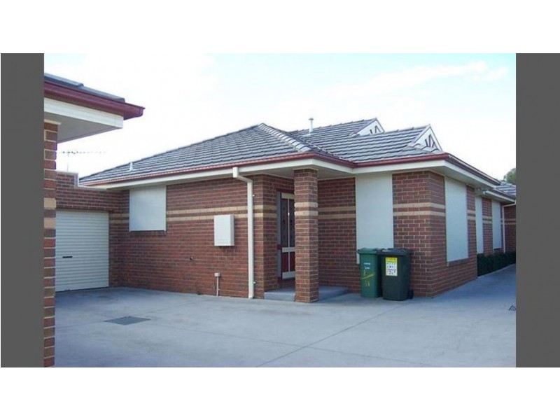 2/41 Waratah Avenue, Tullamarine VIC 3043
