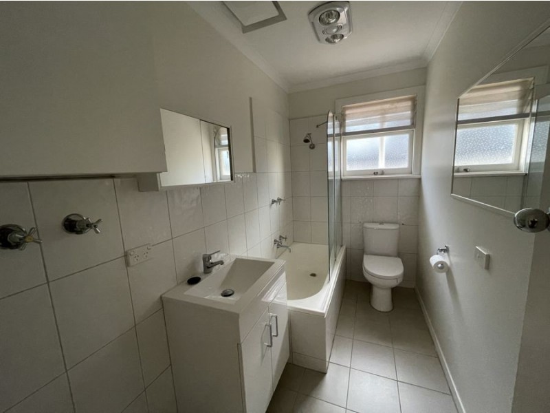 2/113 Melville Road, Brunswick West VIC 3055