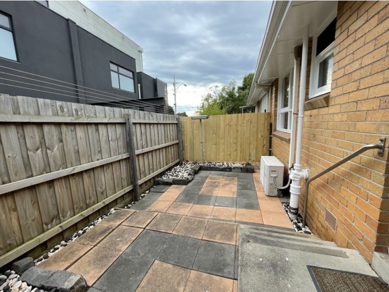 2/113 Melville Road, Brunswick West VIC 3055