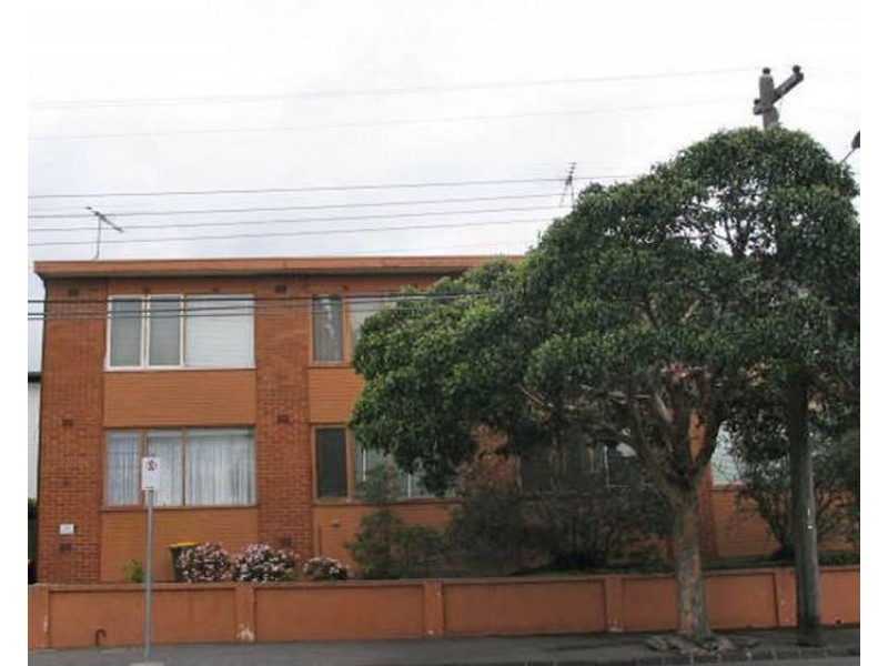 4/4 Allard Street, Brunswick West VIC 3055
