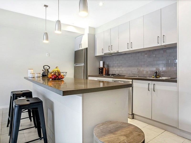 602-604 Sydney Road, Brunswick VIC 3056