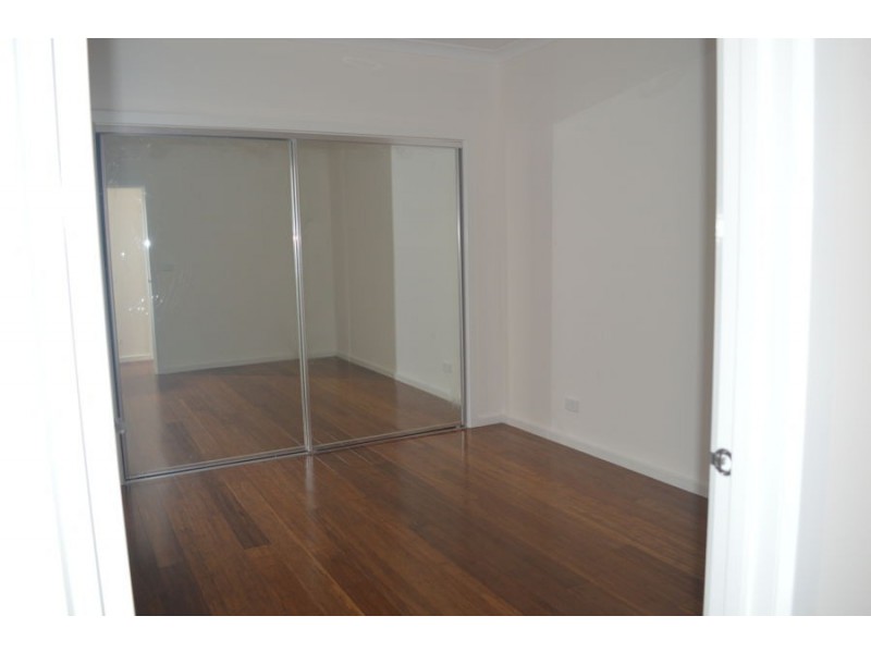 1/12 Essex Street, Pascoe Vale VIC 3044