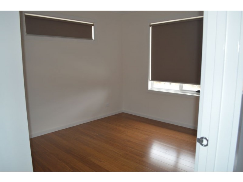 1/12 Essex Street, Pascoe Vale VIC 3044