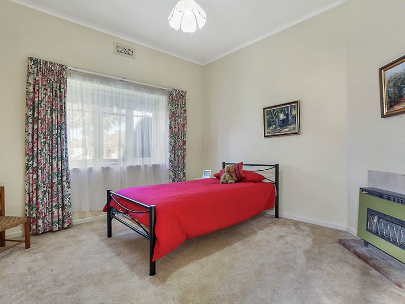17 Glyndon Avenue, Coburg North VIC 3058