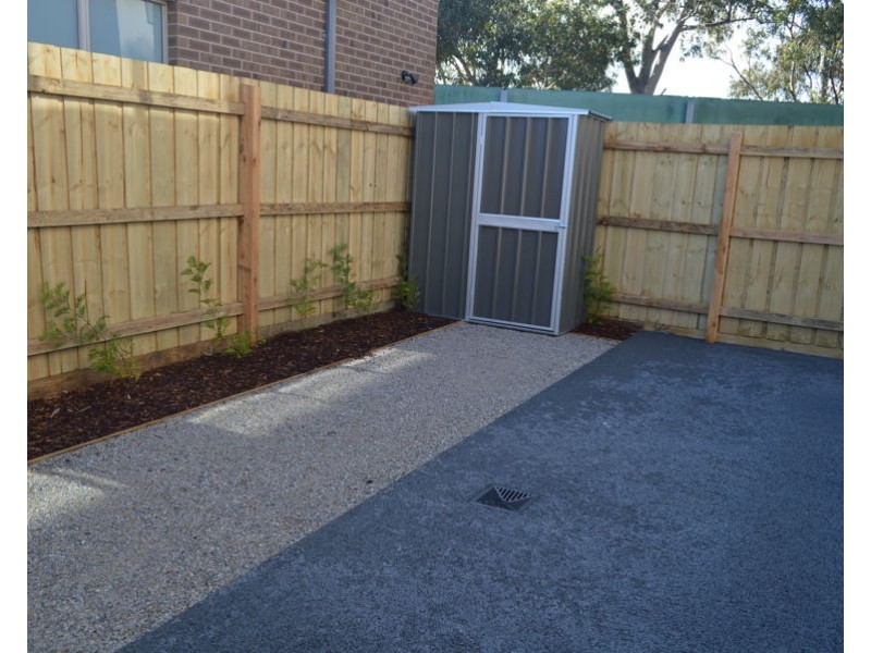 1/2 Winona Grove, Pascoe Vale South VIC 3044