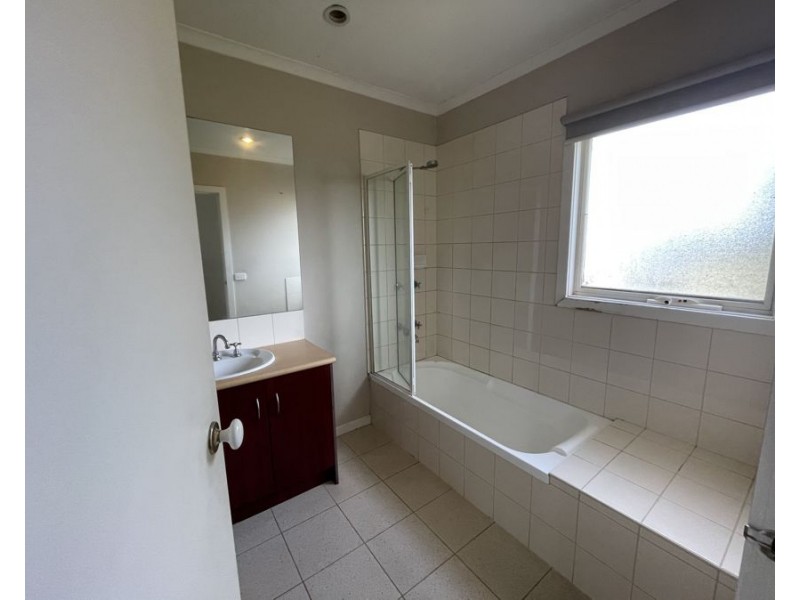 3/7 Birch Avenue, Tullamarine VIC 3043