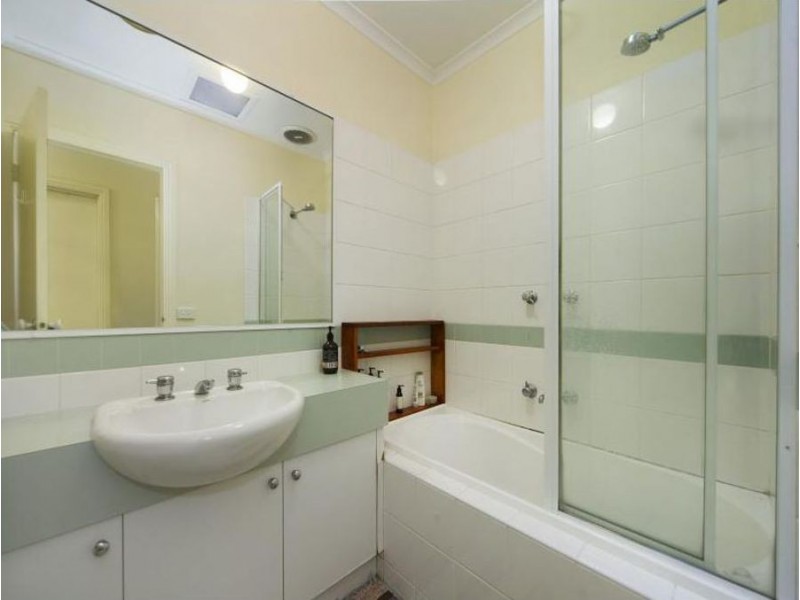 10/74 De Carle Street, Brunswick VIC 3056