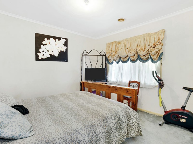 15 Harwood Place, Roxburgh Park VIC 3064