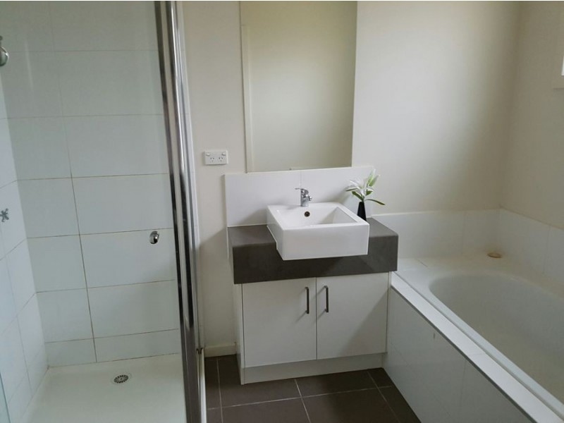 1/42 Banksia Grove, Tullamarine VIC 3043