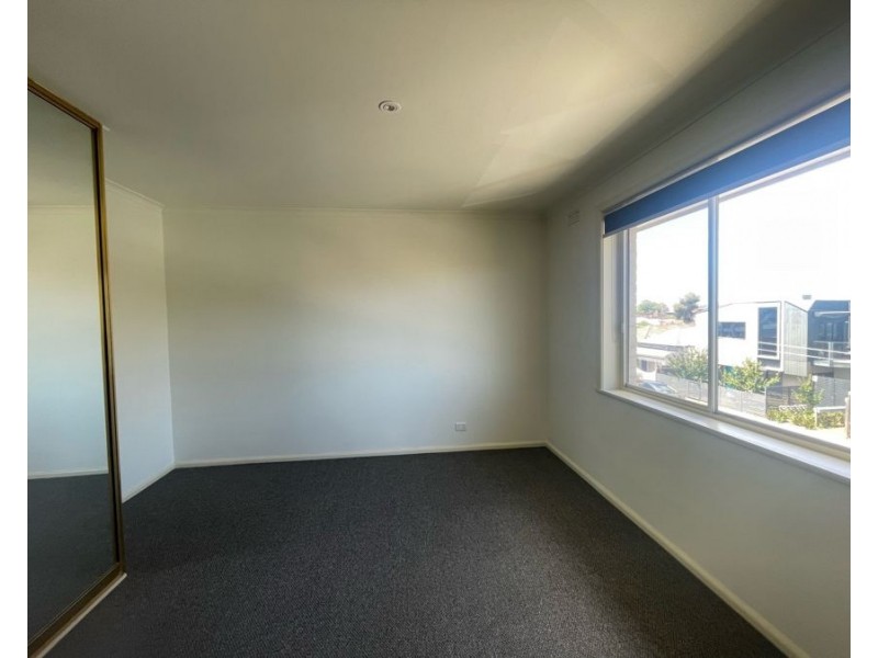 8/12 Barningham Street, Brunswick VIC 3056