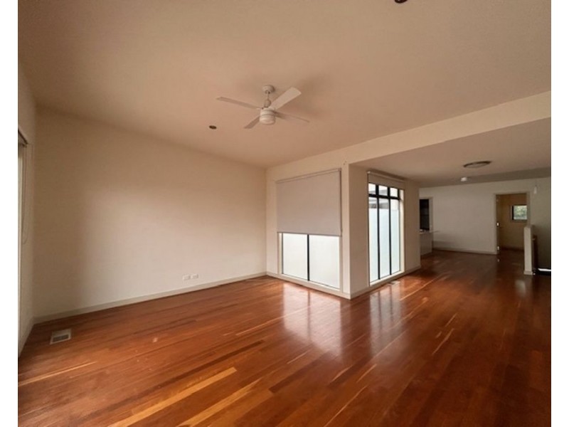 2/399 Albion Street, Brunswick VIC 3056