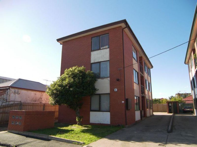 2/6 Trinity Street, Brunswick VIC 3056