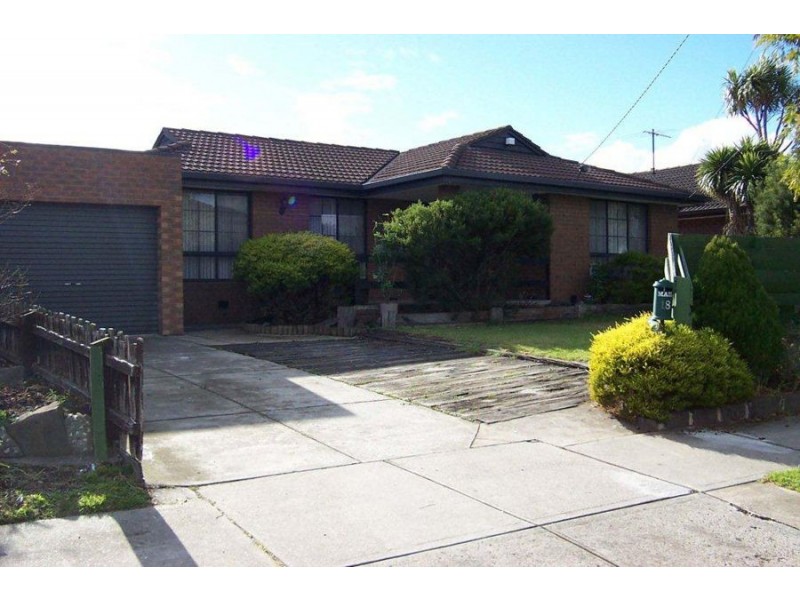 18 Shawlands Drive, Tullamarine VIC 3043