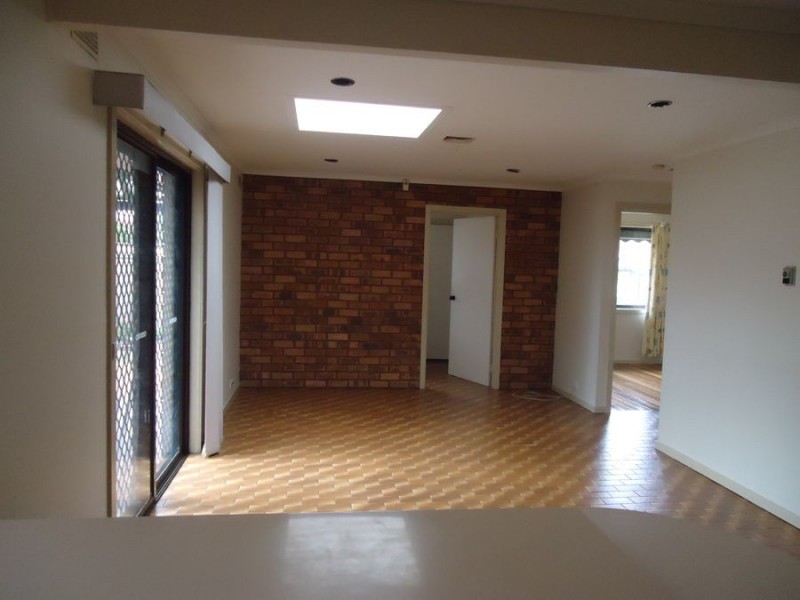 18 Shawlands Drive, Tullamarine VIC 3043